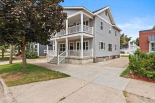 621 3rd St NW, Unit #1 in Grand Rapids, MI - Building Photo