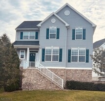 133 Sowers Dr in Hackettstown, NJ - Building Photo