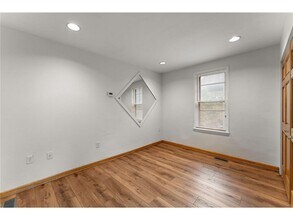 1046 Pacific St in St. Paul, MN - Building Photo - Building Photo