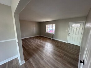 924 Gossman Dr in Virginia Beach, VA - Building Photo - Building Photo