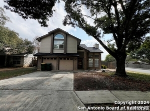 8000 Forest Crossing in Live Oak, TX - Building Photo - Building Photo