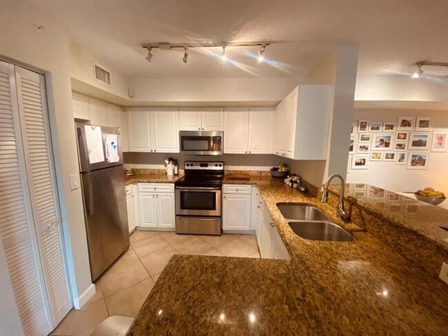 property at 405 Villa Cir