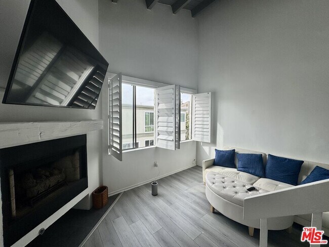 property at 14 Mast St