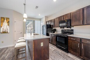 Green Lake Apartments and Townhomes in Orchard Park, NY - Building Photo