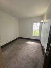 805 2nd Ave SW in Jamestown, ND - Building Photo - Building Photo