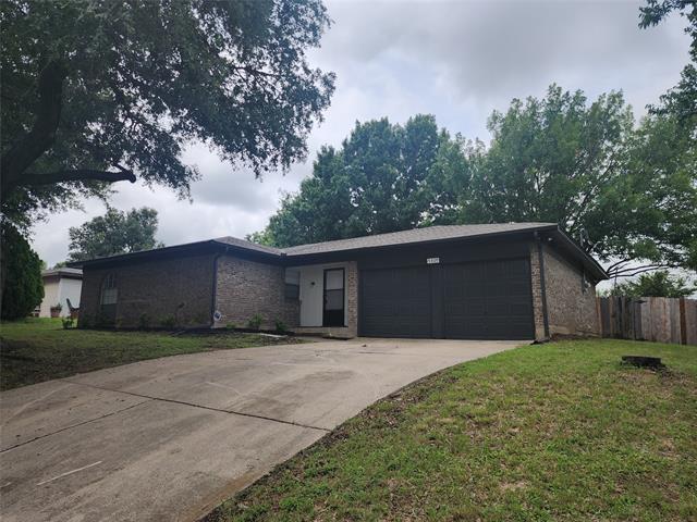 5309 Wolens Way in Fort Worth, TX - Building Photo