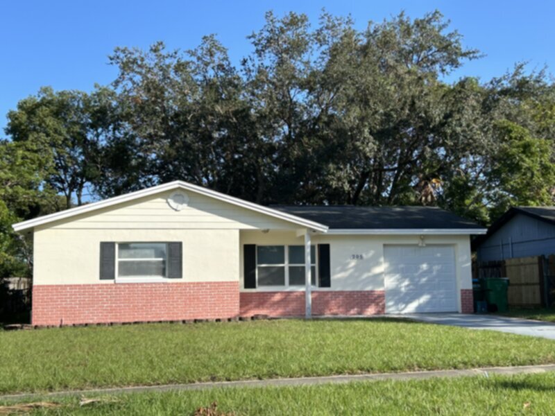 205 Sherry Ave in Winter Springs, FL - Foto de edificio