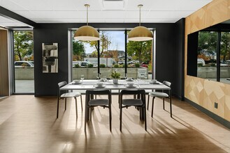 1274 Devonshire Av in Kelowna, BC - Building Photo - Building Photo