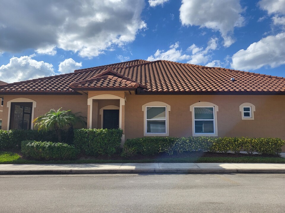 2955 65th Dr in Vero Beach, FL - Building Photo