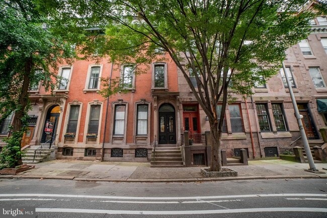 property at 2124 Spruce St