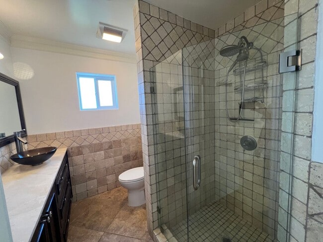 610 Cross Ave in Los Angeles, CA - Building Photo - Building Photo