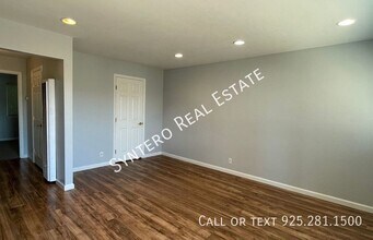 1595 3rd Ave-Unit -D in Walnut Creek, CA - Building Photo - Building Photo