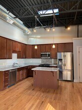 1016 Jefferson St, Unit #3 in Lynchburg, VA - Foto de edificio - Building Photo