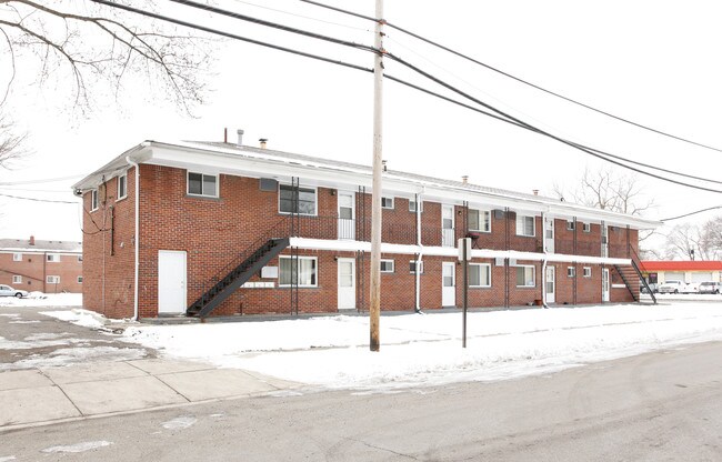 1311-1351 Middlebelt Rd in Inkster, MI - Building Photo - Building Photo