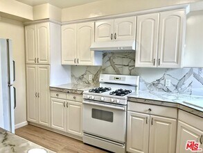 1033 Euclid St in Santa Monica, CA - Foto de edificio - Building Photo