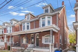 378 N Evans St in Pottstown, PA - Building Photo