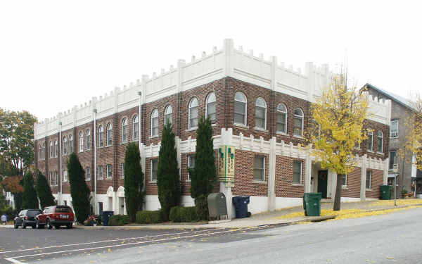 200 N Main St in Souderton, PA - Building Photo