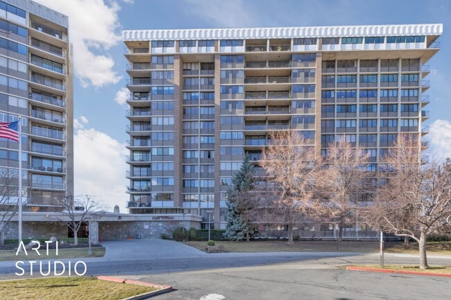 241 N Vine St in Salt Lake City, UT - Building Photo - Building Photo