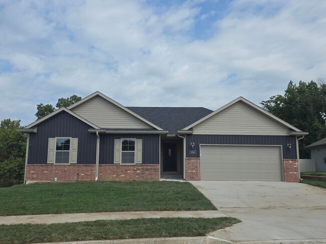 property at 3960 Clydesdale Dr