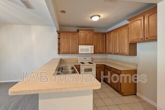5815 Parkstone Crossing Dr in Jacksonville, FL - Building Photo - Building Photo