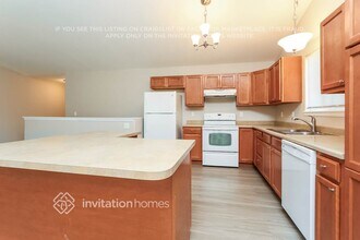 10737 Darneal Dr in Fountain, CO - Foto de edificio - Building Photo