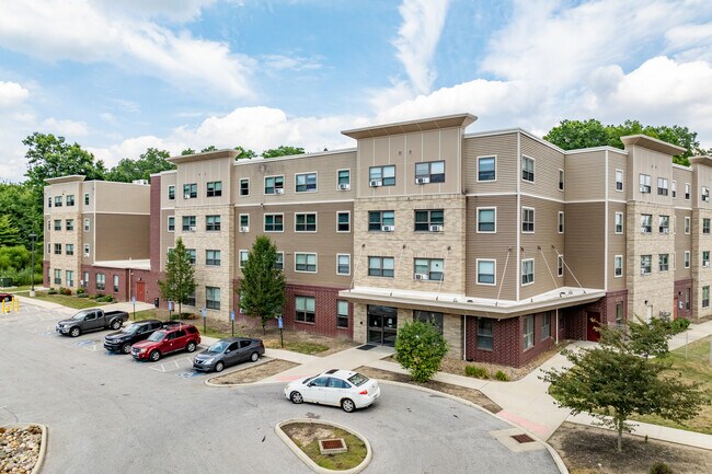 Stoney Pointe Commons in Akron, OH - Building Photo - Building Photo