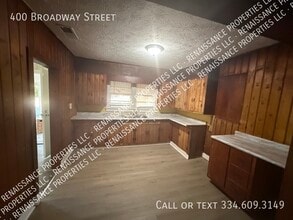 400 Broadway St in Montgomery, AL - Foto de edificio - Building Photo