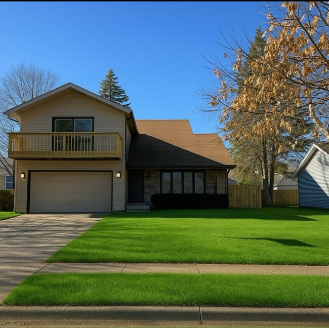 property at 824 Woodmar Dr