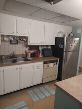 7151 Dell Rd in New Port Richey, FL - Building Photo - Building Photo