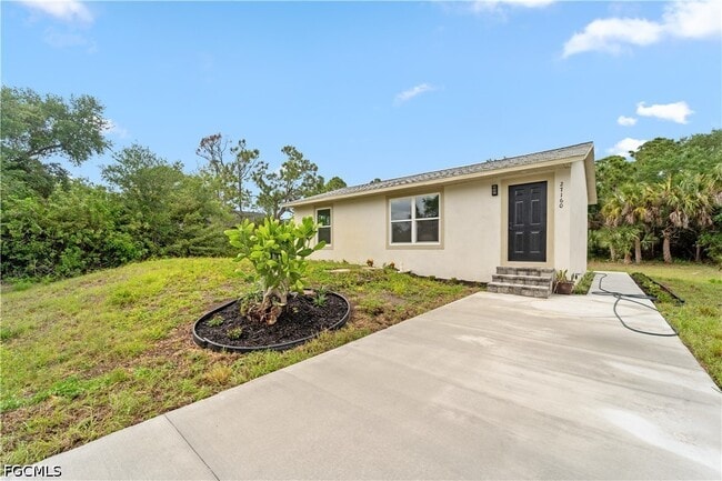 27160 Chula Vista Dr in Punta Gorda, FL - Building Photo - Building Photo