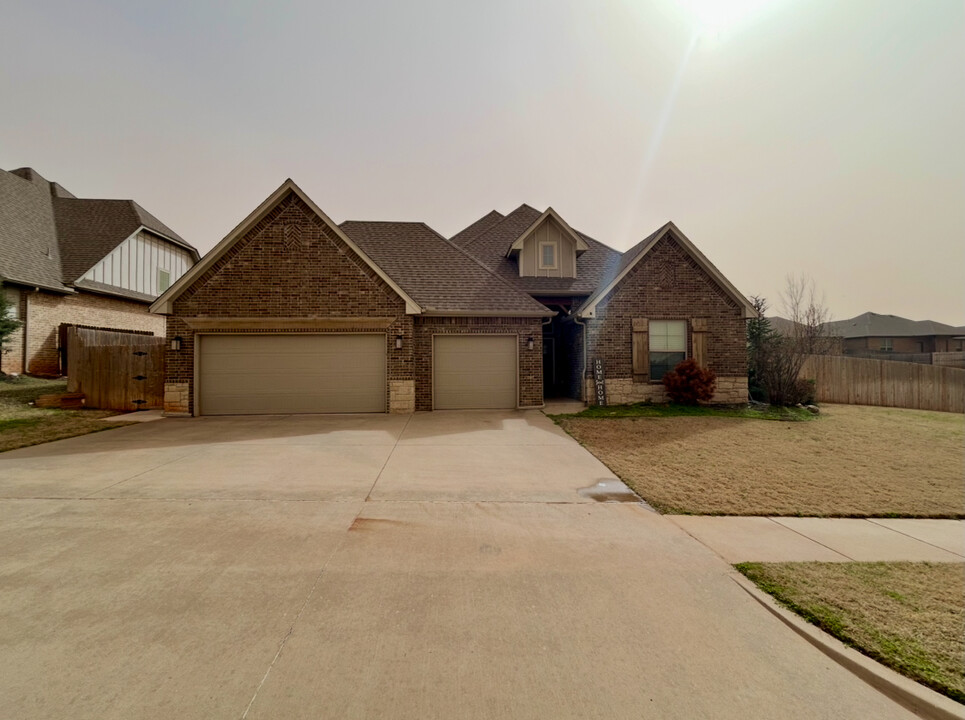 812 NW 190th St in Edmond, OK - Building Photo