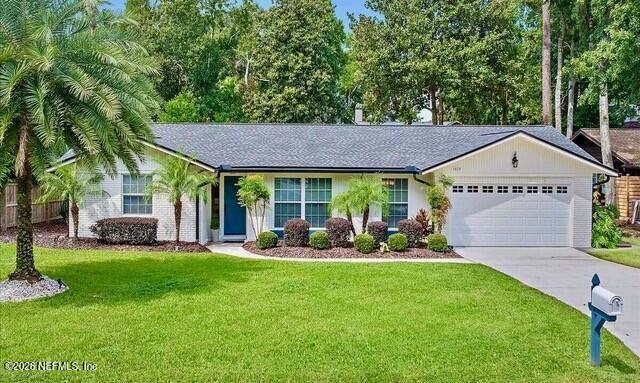 1819 W 12 Oaks Ln in Neptune Beach, FL - Building Photo - Building Photo