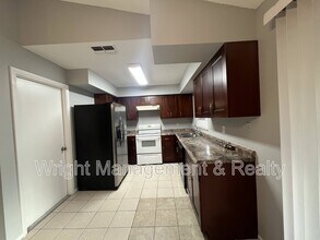 1935 Sheffield Ct in Oldsmar, FL - Building Photo - Building Photo
