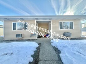 1002 Lewis Pl in Decatur, IN - Building Photo