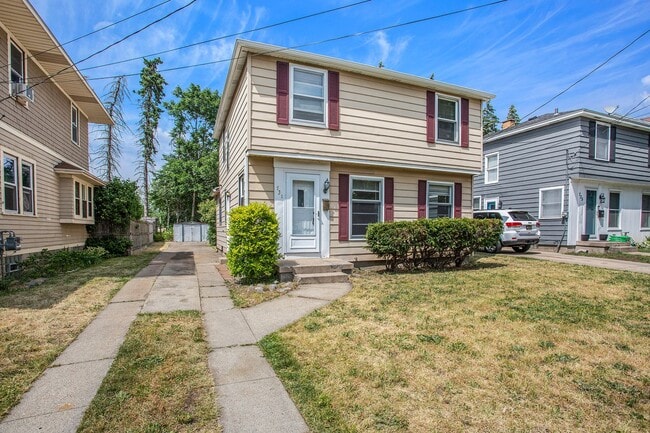 731 Ardmore St SE in Grand Rapids, MI - Building Photo - Building Photo