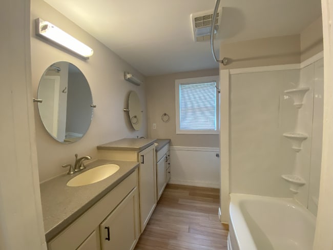 44 N Huntington Ave, Unit 101 in Danville, PA - Building Photo - Building Photo