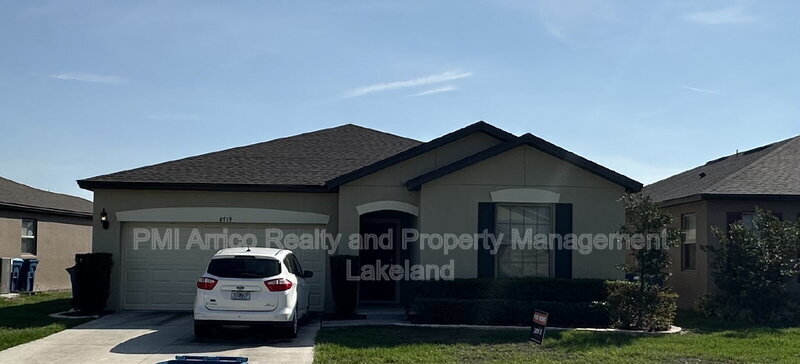8739 Micmac Ct in Polk City, FL - Building Photo