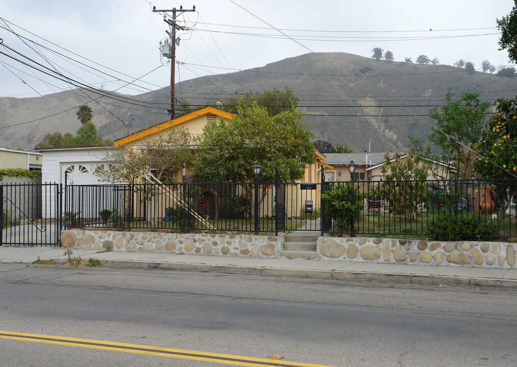 1218 Olive St in Ventura, CA - Foto de edificio