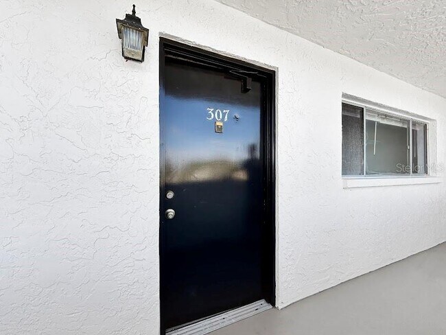 1200 37th St N in St. Petersburg, FL - Building Photo - Building Photo