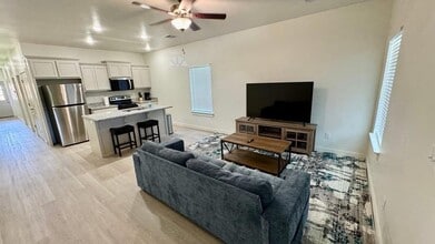 1311 SW Wisconsin Ave in Lawton, OK - Building Photo - Building Photo