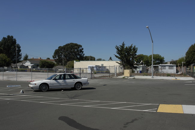 Alvarado Mobile Home Park in San Pablo, CA - Building Photo - Building Photo