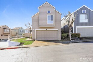 197 Ruby Ln in Vallejo, CA - Building Photo