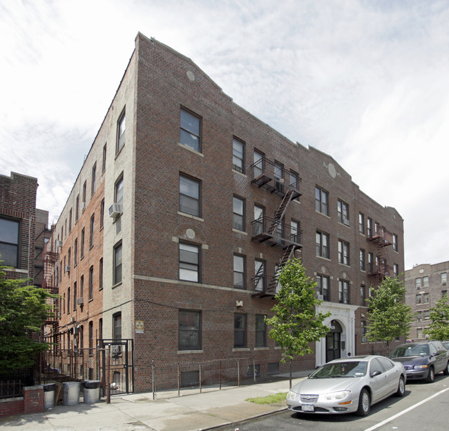 426 Rockaway Pky in Brooklyn, NY - Building Photo - Building Photo