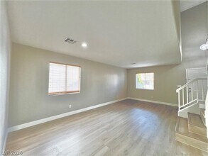 1705 Encarta St in Las Vegas, NV - Building Photo - Building Photo