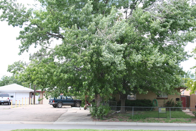 641 Fraser St in Aurora, CO - Foto de edificio - Building Photo