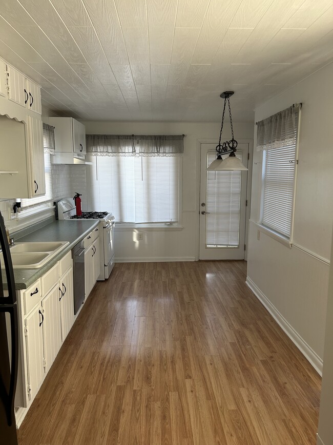 3718 15th Ave in Moline, IL - Building Photo - Building Photo