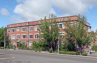 Legacy Apartments in Tacoma, WA - Building Photo - Building Photo