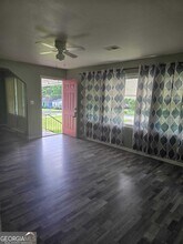 2466 Spring Garden Dr SW in Atlanta, GA - Building Photo - Building Photo