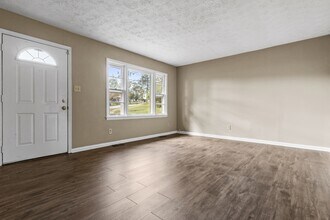 2461 Mirahill Dr in Lexington, KY - Building Photo - Building Photo