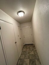 36 Fairview Ave in Gustine, CA - Building Photo - Building Photo